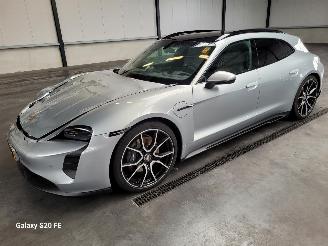 Auto incidentate Porsche Taycan Sport Turismo 240-KW 79kwh Automaat 2022/11