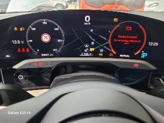 Porsche Taycan Sport Turismo 240-KW 79kwh Automaat picture 19