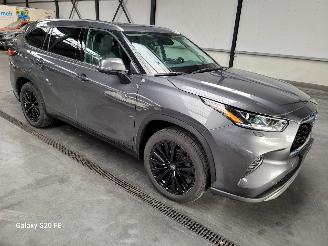 Schadeauto Toyota Highlander 2.5 Hybrid 182-KW Automaat AWD 7-Persoons 2024/1