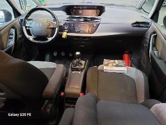 Citroën Grand C4 Picasso 1.6 HDi 88-KW 6-Bak BLUE 7-Persoons picture 17