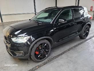 Unfallwagen Volvo XC40 2.0 T5 182-KW Automaat AWD R-Design Panoramadak 2018/4