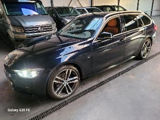 krockskadad bil auto BMW 3-serie 320i Touring 135-KW Sport-Automaat M-Sport 2018/9