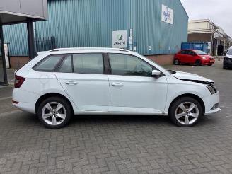 Skoda Fabia Fabia III Combi (NJ5), Combi 5-drs, 2014 / 2022 1.0 TSI 12V picture 4