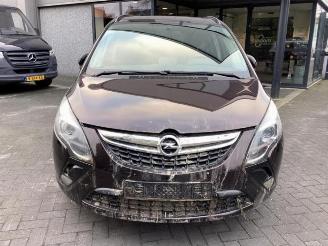 Opel Zafira Zafira Tourer (P12), MPV, 2011 / 2019 2.0 CDTI 16V 130 Ecotec picture 2