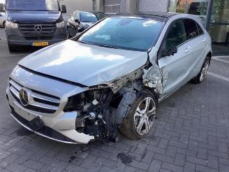 Vrakbiler auto Mercedes A-klasse A (W176), Hatchback, 2012 / 2018 1.6 A-200 16V 2012/12