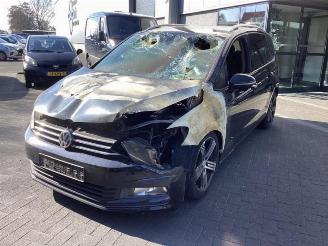 Vrakbiler auto Volkswagen Touran Touran (5T1), MPV, 2015 1.2 TSI 2016/5
