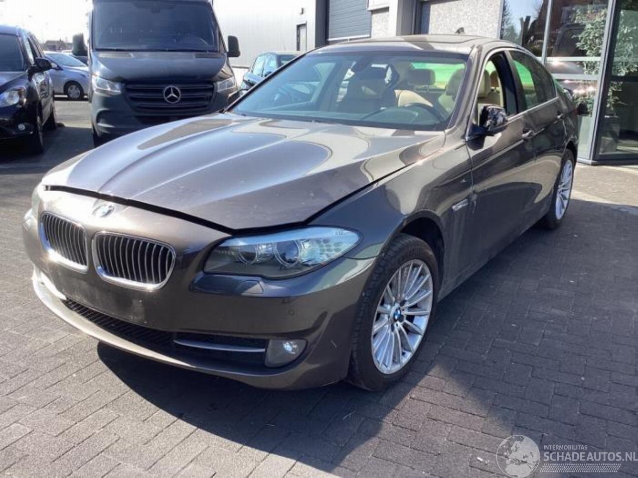 BMW 5-serie 5 serie (F10), Sedan, 2009 / 2016 530i 24V