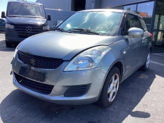 Coche siniestrado Suzuki Swift Swift (ZA/ZC/ZD), Hatchback, 2010 / 2017 1.2 16V 2011/2