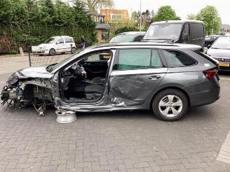 Skoda Octavia Octavia Combi (NXAC), Combi 5-drs, 2019 1.0 TSI e-TEC 12V picture 8