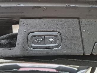 Volvo V-90 2.0 B4 Inscription picture 13