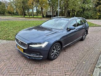 Schadeauto Volvo V-90 2.0 B4 Inscription 2022/6