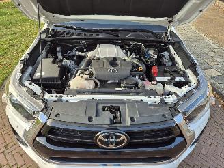 Toyota Hilux 2.4 D-4D Double Cab Professional picture 6