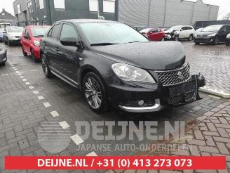 demontáž osobní automobily Suzuki Kizashi Kizashi (FRE/FRF), Sedan, 2010 / 2015 2.4 16V 2011/10