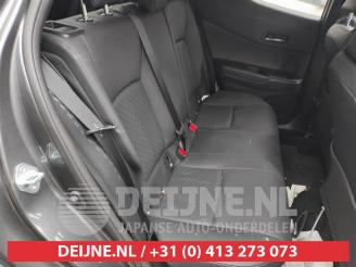 Toyota C-HR C-HR (X1,X5), SUV, 2016 1.8 16V Hybrid picture 16