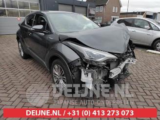 demontáž osobní automobily Toyota C-HR C-HR (X1,X5), SUV, 2016 1.8 16V Hybrid 2021