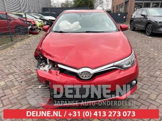 Toyota Auris Auris (E18), Hatchback 5-drs, 2012 / 2019 1.8 16V Hybrid picture 2