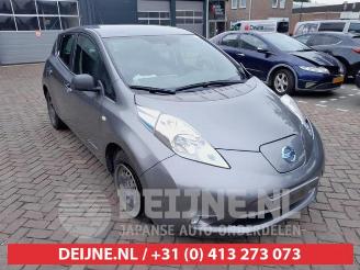 Salvage car Nissan Leaf Leaf (ZE0), Hatchback, 2010 / 2017 Leaf 2017