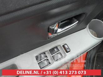 Daihatsu Sirion Sirion 2 (M3), Hatchback, 2005 1.0 12V DVVT picture 11