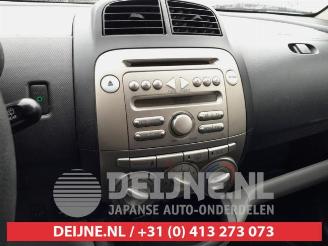 Daihatsu Sirion Sirion 2 (M3), Hatchback, 2005 1.0 12V DVVT picture 19