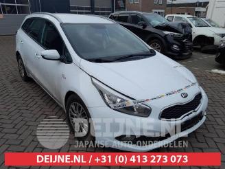 demontáž osobní automobily Kia Cee d Cee'd Sportswagon (JDC5), Combi, 2012 / 2018 1.6 GDI 16V 2014/1
