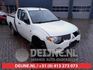 demontáž osobní automobily Mitsubishi L-200 L-200 (KA/KB), Pick-up, 2005 / 2015 2.5 DI-D 4x4 2008/3
