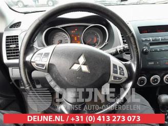 Mitsubishi Outlander Outlander (CW), SUV, 2006 / 2012 2.0 DI-D 16V 4x4 picture 23