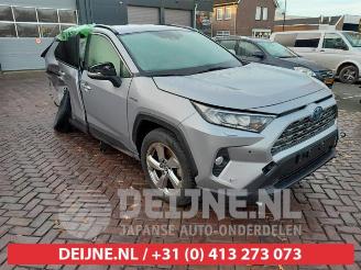 demontáž osobní automobily Toyota Rav-4 RAV4 (A5), Terreinwagen, 2018 2.5 Hybrid 16V AWD 2020/1