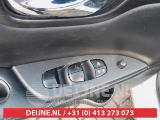 Nissan Pulsar Pulsar (C13), Hatchback, 2013 1.2 DIG-T 16V picture 10