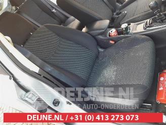 Nissan Pulsar Pulsar (C13), Hatchback, 2013 1.2 DIG-T 16V picture 15