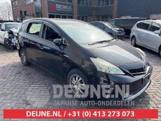 demontáž osobní automobily Toyota Prius Plus Prius Plus (ZVW4), MPV, 2011 1.8 Hybrid 16V 2014/4
