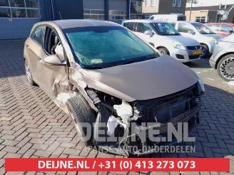 demontáž osobní automobily Hyundai I-30 i30 (GDHB5), Hatchback, 2011 1.6 GDI Blue 16V 2013/3