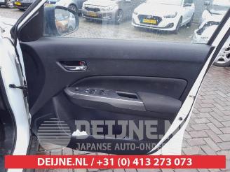 Suzuki Vitara Vitara (LY/MY), SUV, 2015 1.0 Booster Jet Turbo 12V picture 10