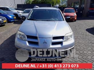 Mitsubishi Outlander Outlander (CU), SUV, 2001 / 2007 2.0 16V 4x2 picture 2