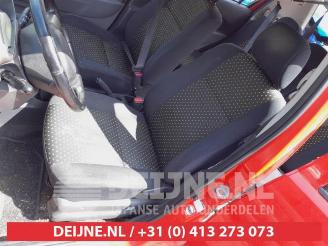 Daihatsu Sirion Sirion 2 (M3), Hatchback, 2005 1.0 12V DVVT picture 16