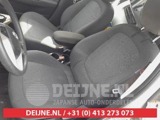 Hyundai I-20 i20, Hatchback, 2008 / 2015 1.4i 16V picture 10