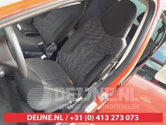 Toyota Aygo Aygo (B10), Hatchback, 2005 / 2014 1.0 12V VVT-i picture 16