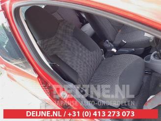 Toyota Aygo Aygo (B10), Hatchback, 2005 / 2014 1.0 12V VVT-i picture 17