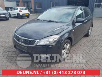Kia Cee d Cee'd (EDB5), Hatchback 5-drs, 2006 / 2012 1.4 CVVT 16V picture 3