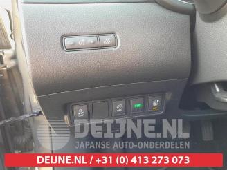 Nissan Pulsar Pulsar (C13), Hatchback, 2013 1.2 DIG-T 16V picture 18