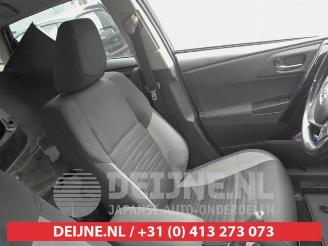 Toyota Auris Auris (E18), Hatchback 5-drs, 2012 / 2019 1.6 D-4D-F 16V picture 12