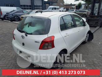 Toyota Yaris Yaris II (P9), Hatchback, 2005 / 2014 1.3 16V VVT-i picture 7