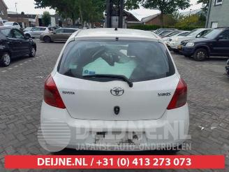 Toyota Yaris Yaris II (P9), Hatchback, 2005 / 2014 1.3 16V VVT-i picture 6