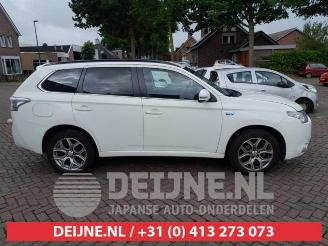 Mitsubishi Outlander Outlander (GF/GG), SUV, 2012 / 2022 2.0 16V PHEV 4x4 picture 8