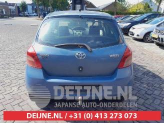 Toyota Yaris Yaris II (P9), Hatchback, 2005 / 2014 1.3 16V VVT-i picture 6