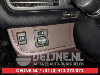 Toyota iQ iQ, Hatchback 3-drs, 2009 / 2015 1.0 12V VVT-i picture 10