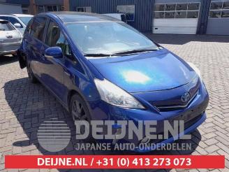 Auto da rottamare Toyota Prius Plus Prius Plus (ZVW4), MPV, 2011 1.8 Hybrid 16V 2012/8