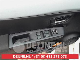 Toyota Yaris Yaris III (P13), Hatchback, 2010 / 2020 1.5 16V Hybrid picture 11