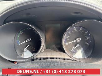 Toyota C-HR C-HR (X1,X5), SUV, 2016 1.8 16V Hybrid picture 9