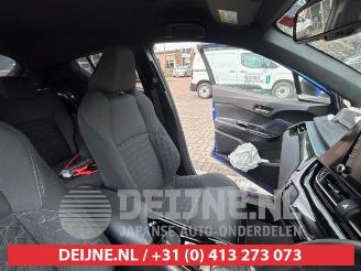 Toyota C-HR C-HR (X1,X5), SUV, 2016 1.8 16V Hybrid picture 21