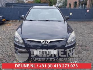 Hyundai I-30 i30 Crosswagon (WWH), Combi, 2007 / 2012 1.4 CVVT 16V picture 2